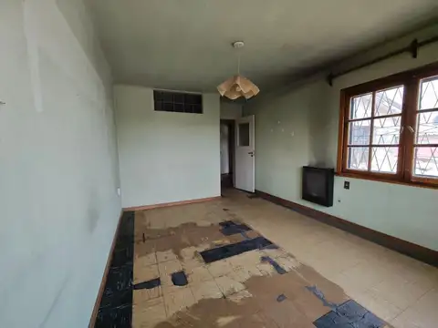Casa en Venta con 8 cocheras