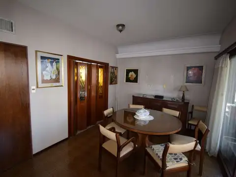 Departamento 5 ambientes con 2 baños