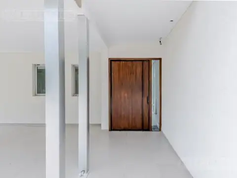 Casa 8 ambientes con 7 baños