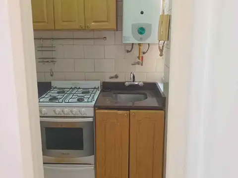 Departamento 2 Ambientes al Frente con Balcón - Muy Luminoso