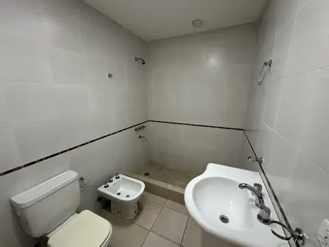 Departamento en Alquiler en Bernal Oeste, $ 500.000