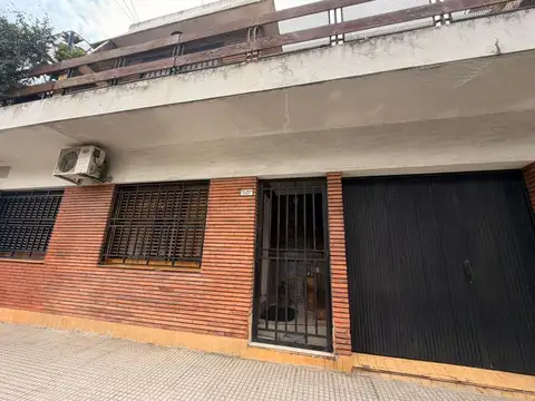 Depto Tipo Casa en Venta con 1 cocheras
