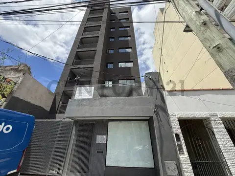 Venta Departamento 2 Ambientes en Caseros 49m2