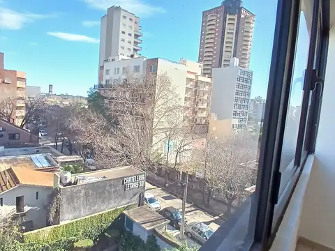 Maestro Ángel D Elía 800, Piso 4