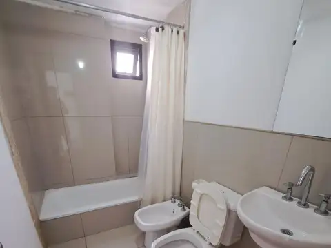 Departamento en Alquiler con 1 cocheras