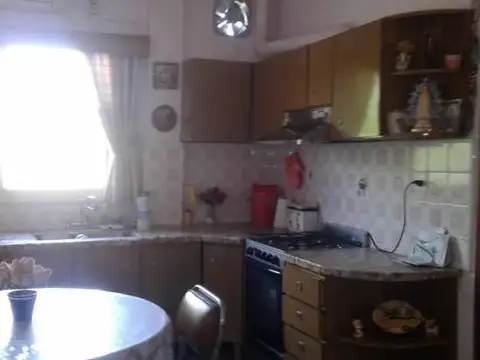 venta    departamento   5 ambientes   123 m2  caseros