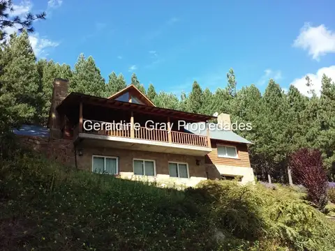 Casa en venta de 5 dormitorios c/ cochera en Chapelco Golf & Resort 