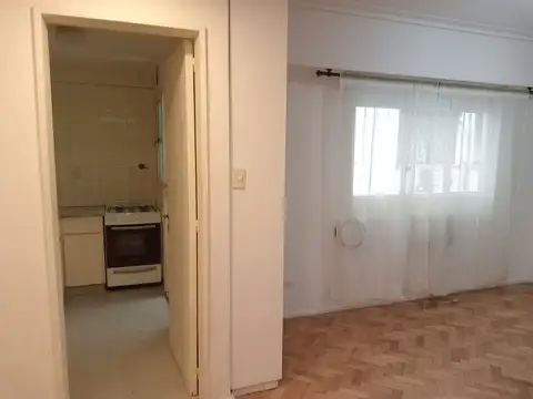 Av. Santa Fe 3300, Piso 4