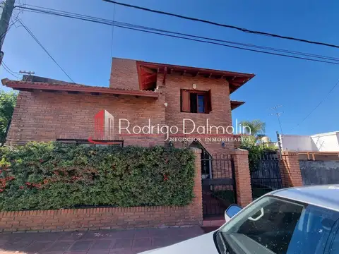Ituzaingo y Andrade 100