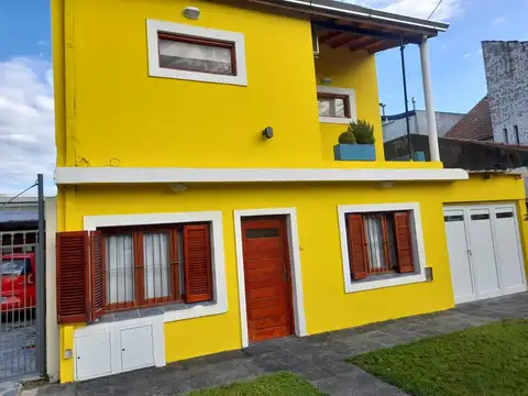 CASA EN PH. 4 AMB. CONSTITUCION USD60.000 MAS CUOTAS 