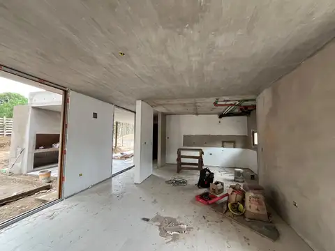 Cod 150 – Casa 5 Ambientes en Construcción – Barrio Pioneros, Pinamar