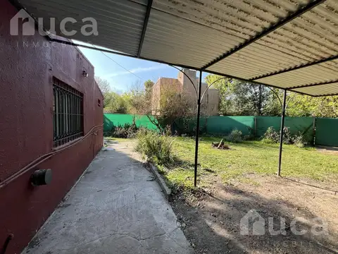 Casa en Alquiler con 1 cochera