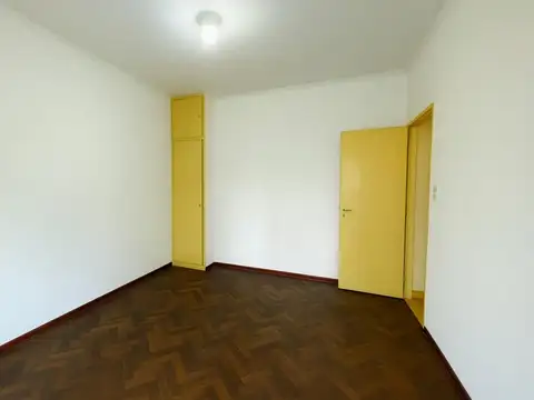 EN VENTA CASA PLANTA ALTA 3 DORMITORIO CON PATIO