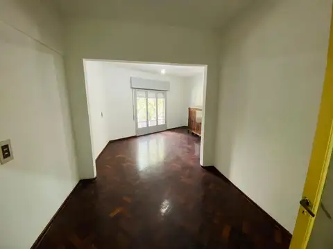 EN VENTA CASA PLANTA ALTA 3 DORMITORIO CON PATIO 