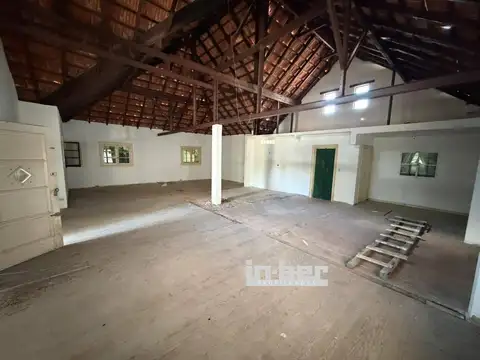 Local - Alquiler - Argentina, Berazategui - Av. Sabín 2224