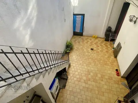 Depto Tipo Casa en Venta en Parque Chacabuco, USD 120.000