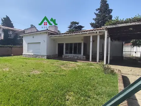 Terreno 21x50 en Cerro de las Rosas ideal para LOCALES o HOUSING