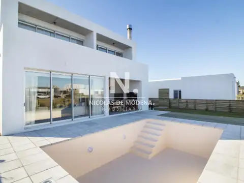 Vende casa de 4 dormitorios en la Juanita, Jose Ignacio.