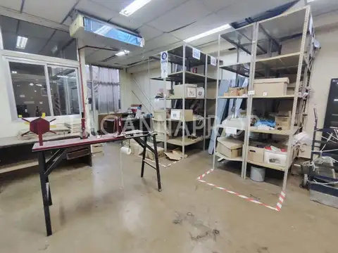 LOCAL EMPRESARIAL DE 1.190 M² CON COCHERAS EN COLEGIALES