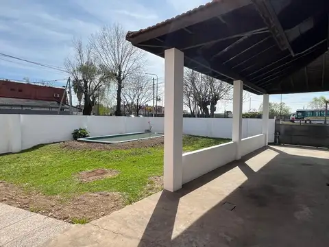 Casa 3 ambientes con 1 baño