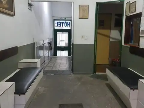 LOTE PROPIO de 349 m2. con Fondo de Comercio de Hotel Funcionando 28 Habitaciones con 525 m2 Cubiertos