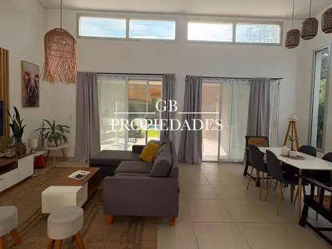 Casa en Venta en Pilar del Este - Santa Emilia, USD 155.000