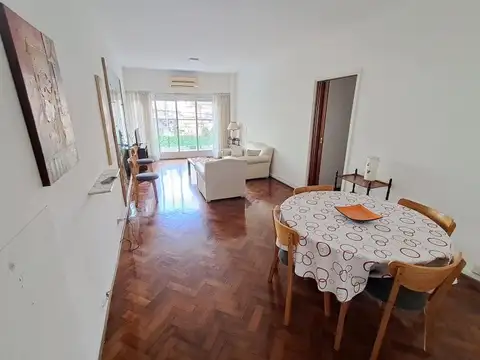 Luminoso departamento 4 ambientes amoblado en excelente ubicación.