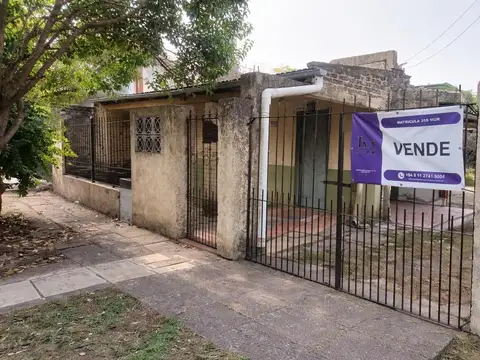 CASA A REMODELAR  EN PASO DEL REY. OPORTUNIDAD