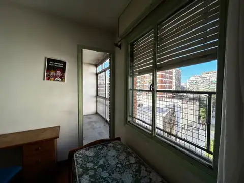venta dpto 4 amb con dependencia Caballito