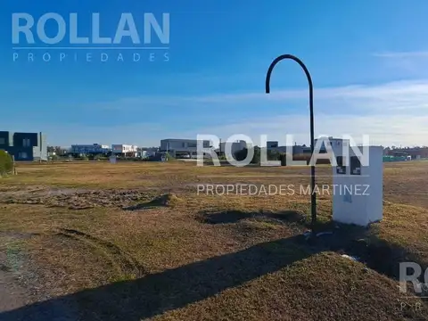 La pista  al 1200 Barrio El Ensueño