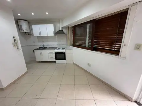Coronel Allende 100, Piso pb