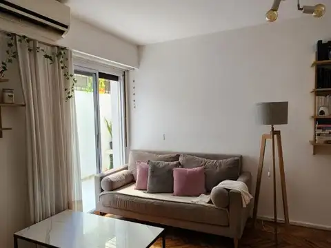 Av. Corrientes 4600, Piso 1