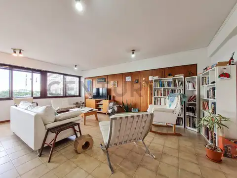 Departamento en venta de 3 dormitorios con cochera en La Plata