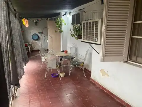 CASA CON  LOCAL habilitado lote propio