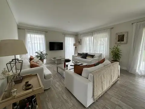 Casa en Alquiler temporario en B. Rumenco