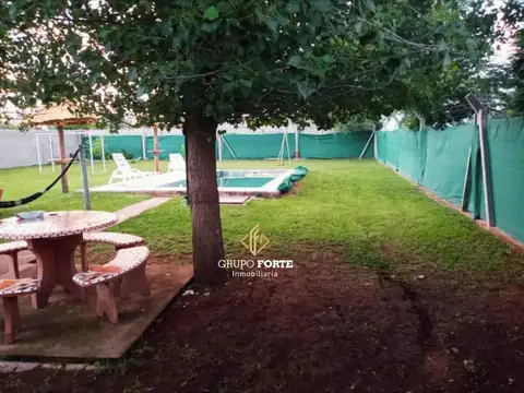 Casa en Venta con 2 cocheras