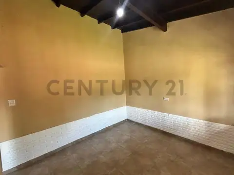 Casa en Alquiler en Isidro Casanova, $ 550.000