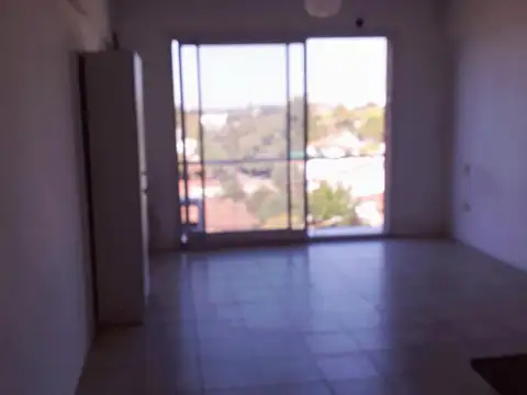 MONOAMBIENTE CON BALCON BAJAS EXPENSAS EN SAN MIGUEL CENTR0