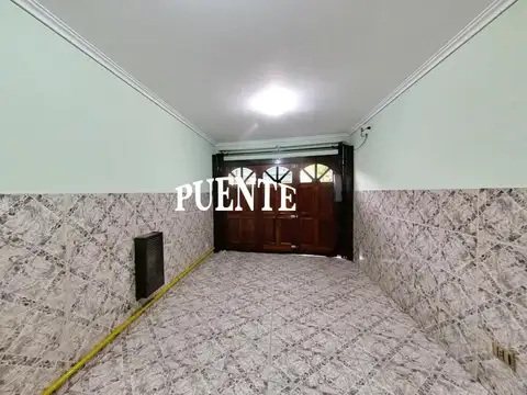 Casa 5 ambientes con 4 baños