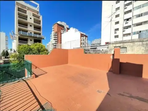 T/Casa 4 Amb. 2 Plantas C/Ptio y Tza Gral. Artigas al 3000