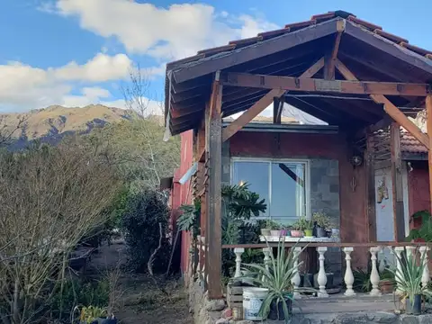 Casa 3 ambientes con 2 baños