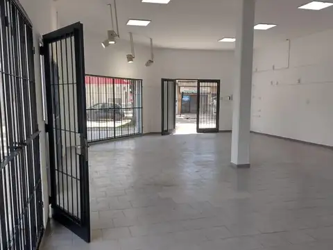 Local en Alquiler en Funes, $ 1.900.000