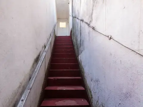 Depto Tipo Casa 2 ambientes con 1 baño