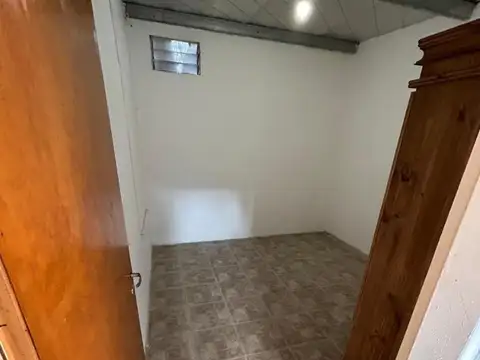 Depto Tipo Casa en Alquiler en Banfield, $ 275.000