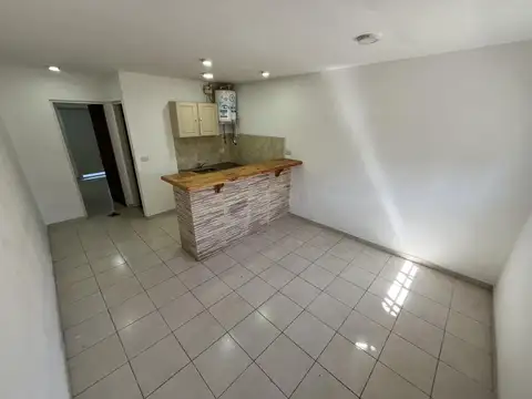 Departamento en Alquiler en Chilavert, $ 420.000