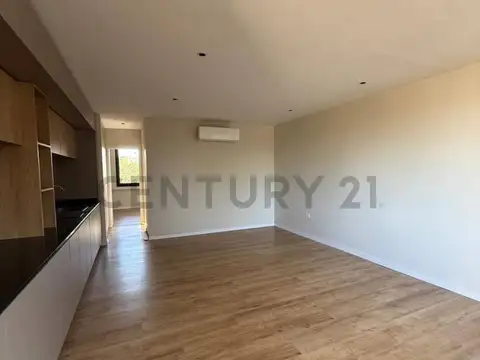 Oficina en Alquiler en City Bell, $ 950.000