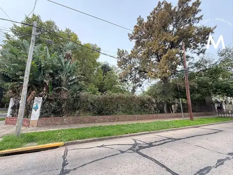 Terreno en Venta 98  mts Frente