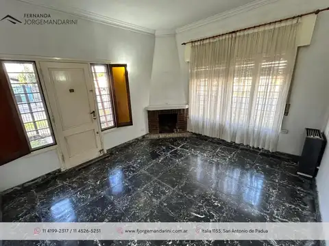 Casa en Venta con 1 cochera