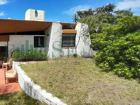Casa en Alquiler Temporal con 1 cochera