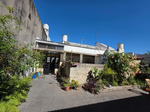 VENTA CASA MULTIFAMILIAR HAEDO SUR APTO CREDITO